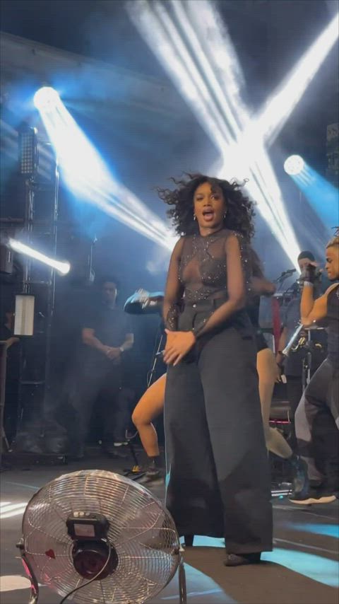 big ass brazilian celebrity dancing ebony jiggling thick thighs clip