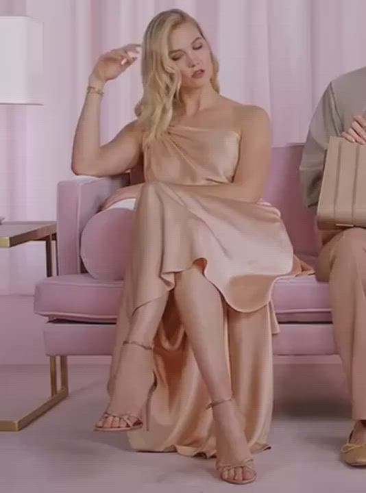 Blonde Celebrity Karlie Kloss clip