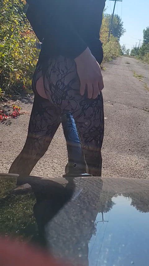 I get soo horny outside, can't help myself😈