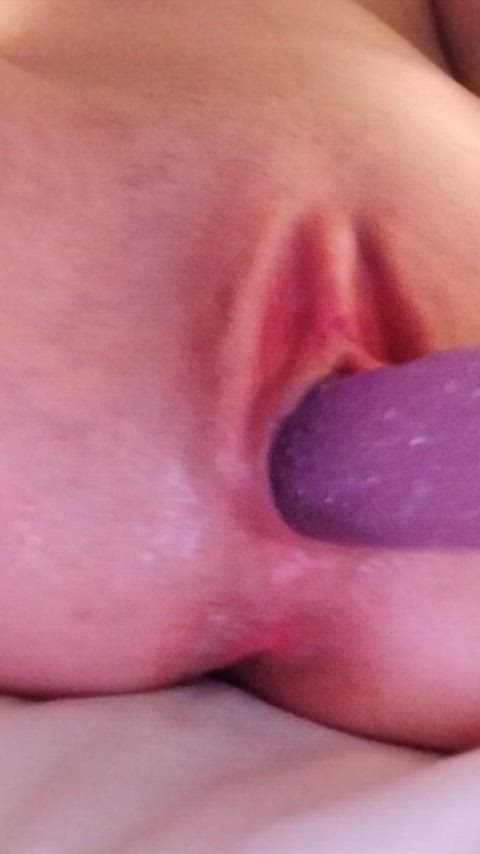 Put a baby in my creamy 18 yr old pussy