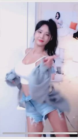 asian cute dancing korean model clip