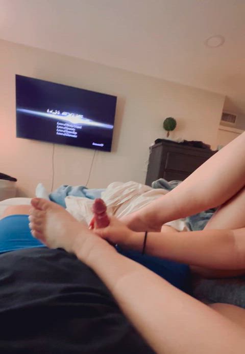 amateur cum on feet feet feet fetish handjob teen feet-heaven legal-teens real-cock