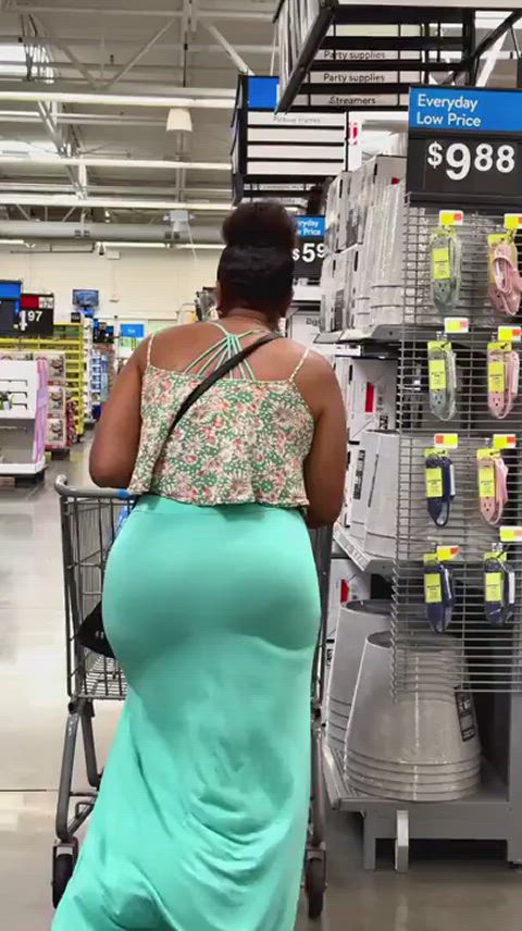 ass big ass booty candid jiggle jiggling latina milf public voyeur thick-booty clip