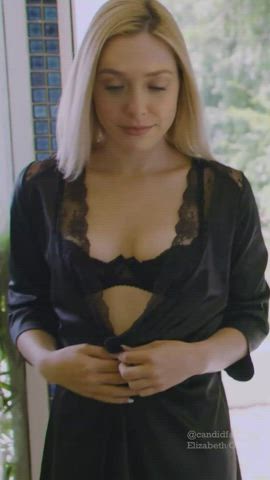 Candid Celebrity Elizabeth Olsen Handjob Robe Strip Voyeur clip