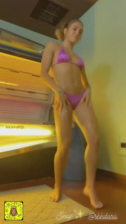 Ass Belly Button Bikini Dancing Oil clip