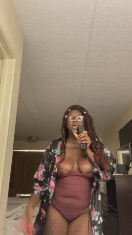 big tits dancing ebony flashing glasses hotel titty drop clip