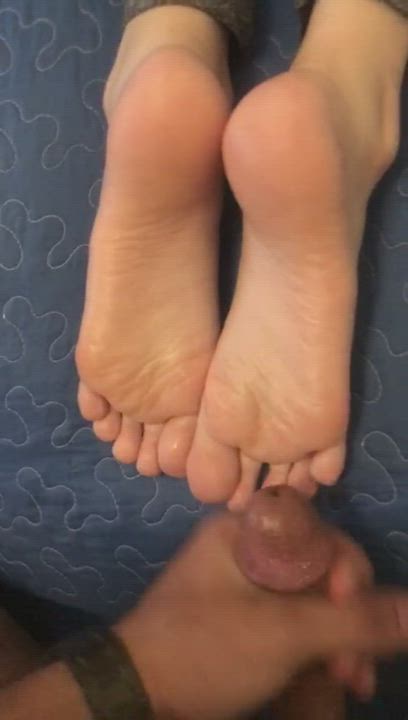 I told him to cum on my feet and he delivered