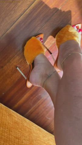colombian feet foot fetish heels milf mature toes clip