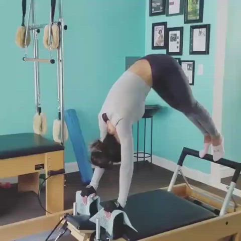 celebrity yoga yoga pants clothing-fetish fitness-girls clip