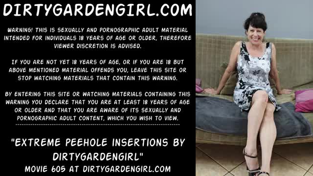 Extreme sounding peehole insertions by Dirtygardengirl