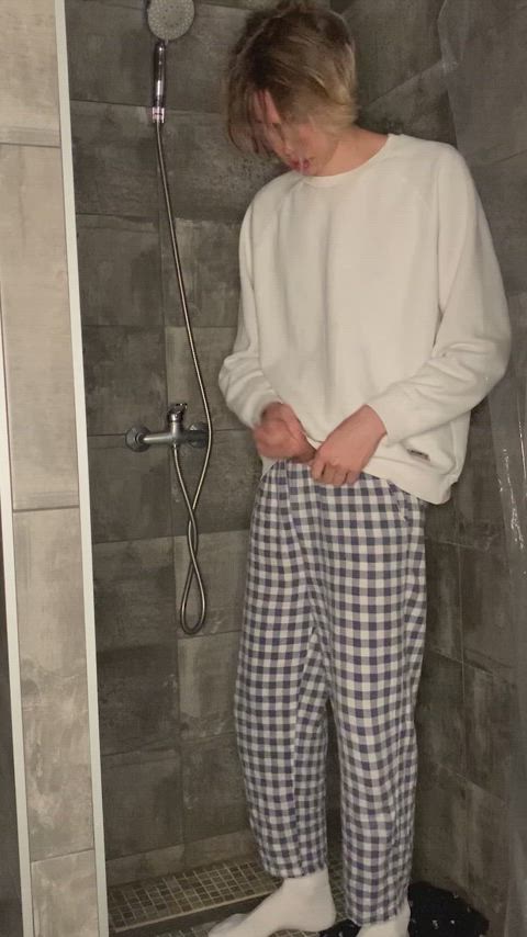 18 years old cumshot gay masturbating shower skinny teasing teen teens twink onlyfans-creators