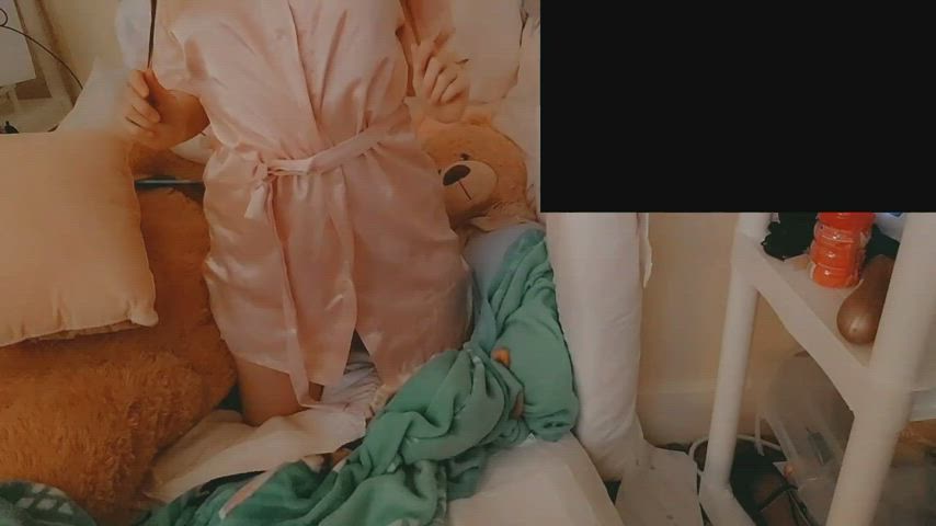 Nude Pussy Robe Tits clip