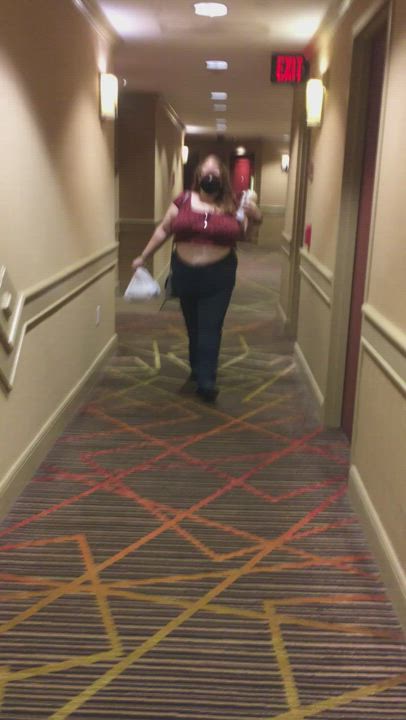 We on that Foxwoods shit again! Bras are for suckers.