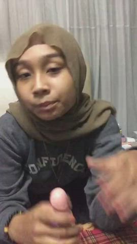 Do you like it when a petite malay sucking you off?