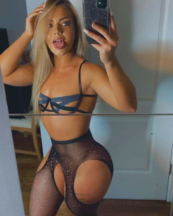 Blonde Pawg Thick clip