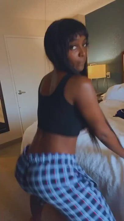 Big Ass Ebony Latina Twerking clip