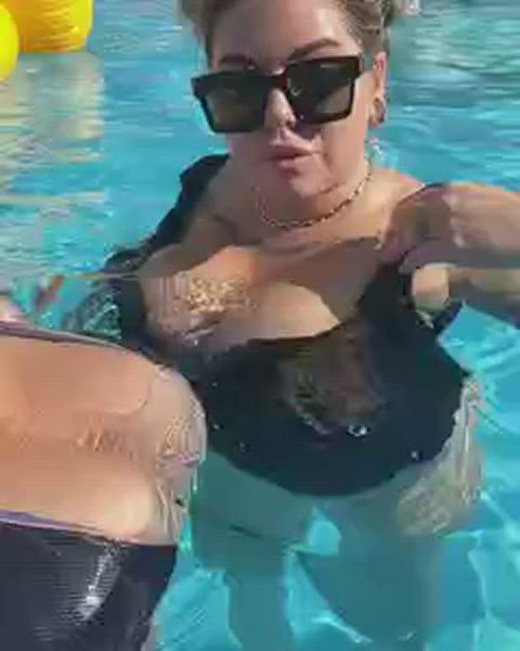 amateur big tits boobs busty demmy blaze huge tits pool swimming pool tits clip