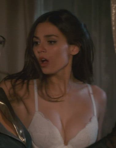 Babe Celebrity Lingerie Lips Slow Motion Surprise Underwear Victoria Justice clip