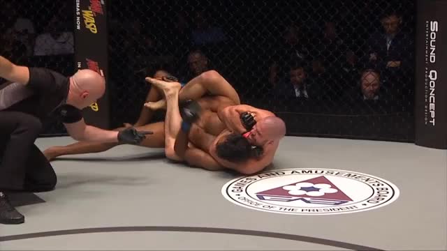 Garry Tonon get this RNC in the 3rd round vs Rahul Raju. Pretty good fight for Raju