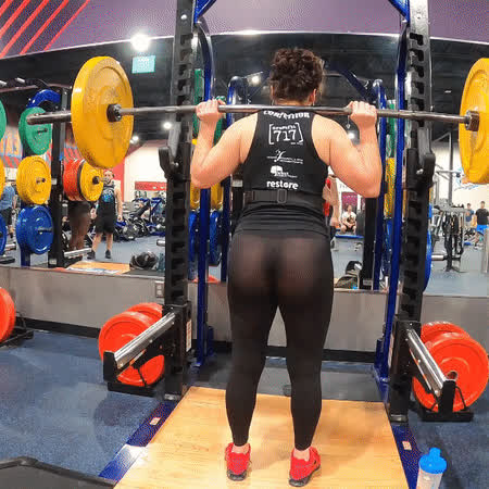 Ass Bending Over Big Ass Booty Brunette Exhibitionism Exhibitionist Fitness Gym Leggings