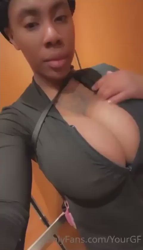 big nipples big tits ebony erect nipples huge tits tattoo clip