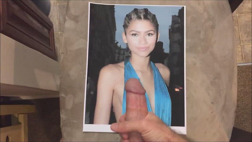 cum tribute zendaya clip