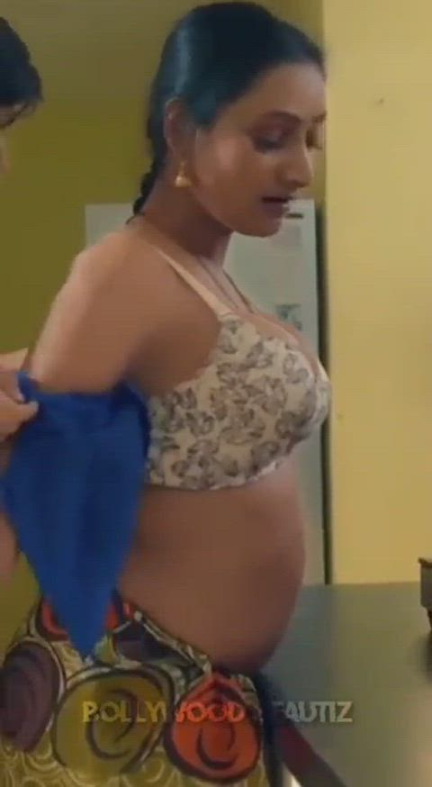 boobs desi saree clip