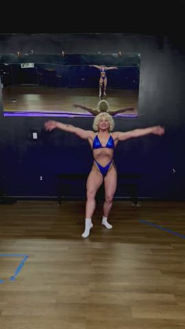blonde gym muscles clip