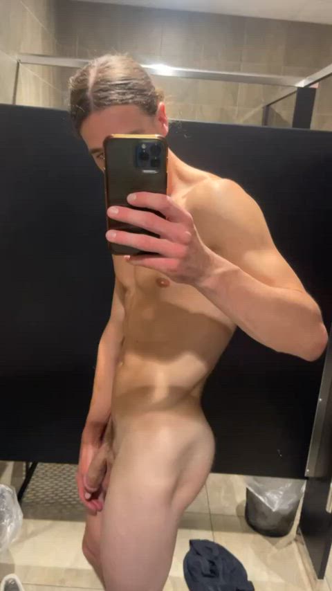 bwc skinny abs exhibitionist exhibitionism public jerk off twink twunk clip