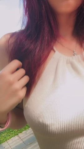 Australian Braless Redhead clip