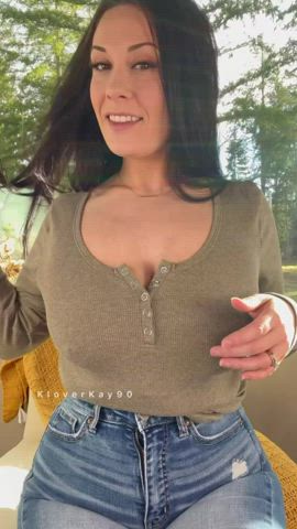 amateur areolas curvy huge tits mom natural tits thick titty drop vertical clip