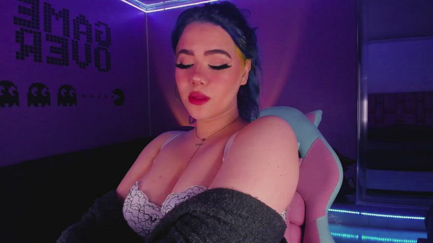 ahegao anime big ass big tits camsoda latina white girl clip