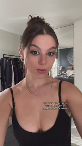 cleavage kira kosarin tiktok clip