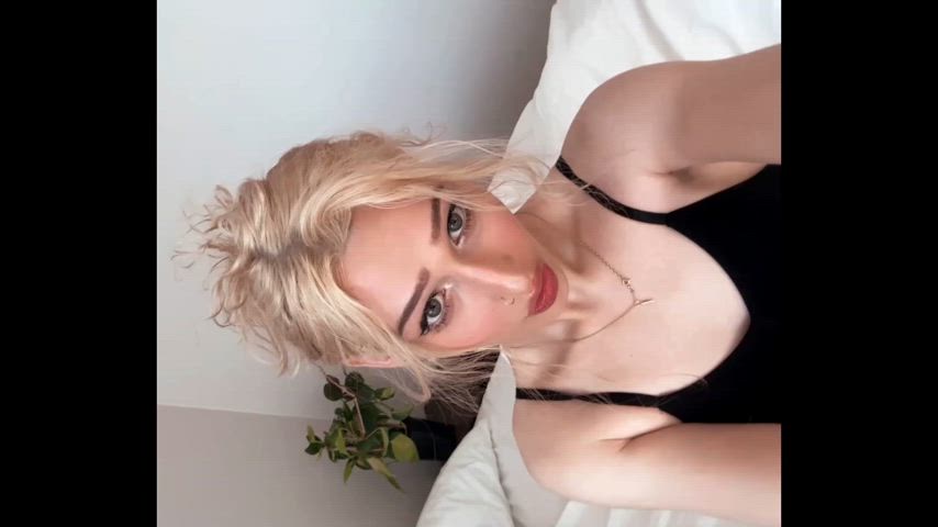 amateur blonde blowjob cock college girlcock onlyfans solo tease trans clip