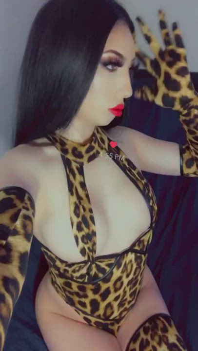 Big Tits Cleavage Clothed Cute Isabella Lips Lipstick Long Hair Pretty Trans clip