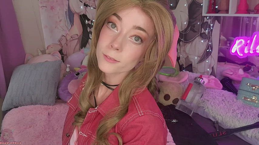 I HAVE A NEW VIDEO 💖 Check out my Aerith cosplay 🥰 I tell you how to jerk off