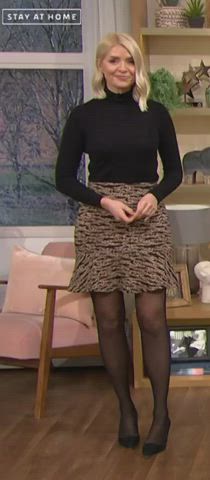 Blonde Holly Willoughby Pawg clip