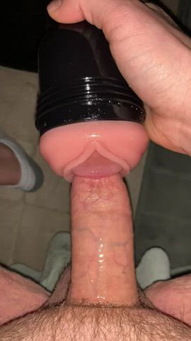 Watch me tease my shining dad dick with my fleshlight up close in HD??