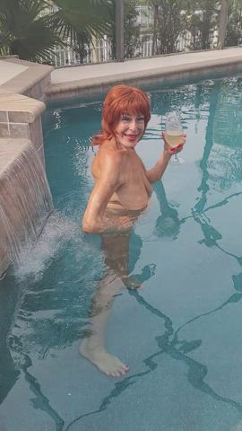 Nude Pool Redhead clip