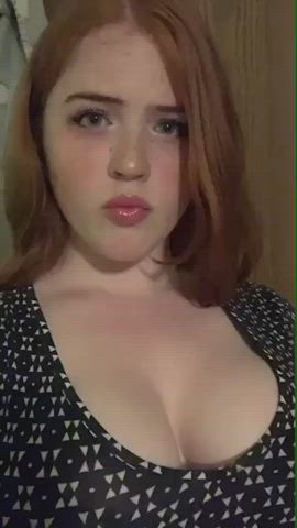 Ahegao Amateur Cleavage Tongue Fetish White Girl clip