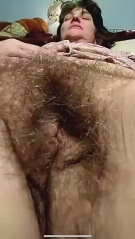 granny hairy pussy mature clip