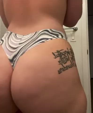 [selling] it’s hump day! Perfect day to climb my hump