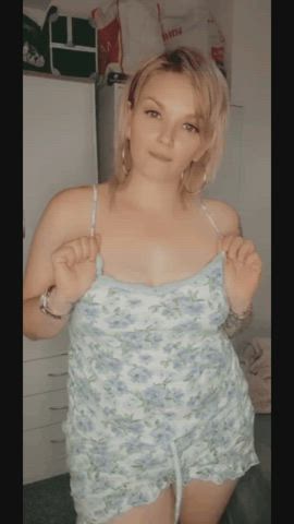 Amateur Ass Booty Homemade Housewife MILF OnlyFans Selfie Trailer UK clip
