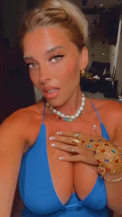 big tits boobs non-nude clip