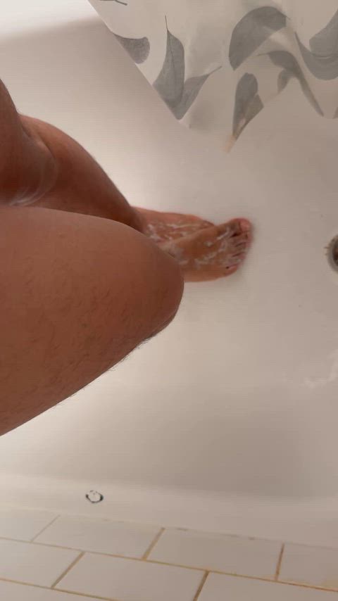 amateur bath bathroom bathtub feet feet fetish clip