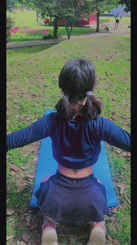 ass ass spread petite public tiktok yoga yoga pants clip