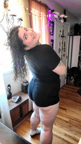 bbw curly hair curvy smile clip