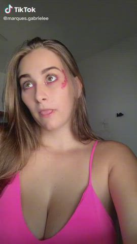 Bikini Boobs Cleavage TikTok clip