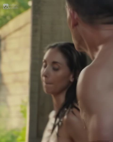 alison brie boobs hand bra nude topless just-boobs clip