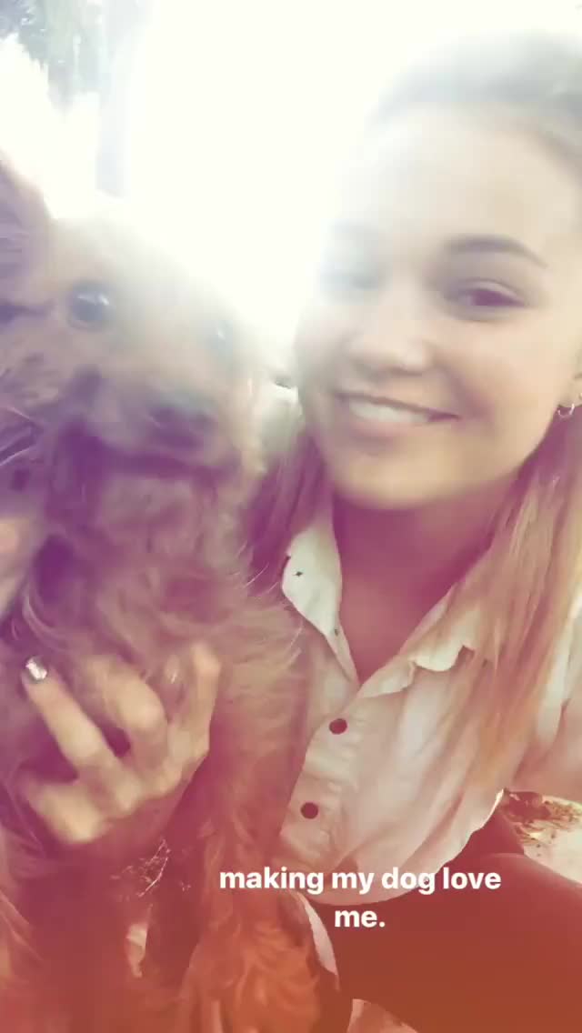 Olivia Holt clip